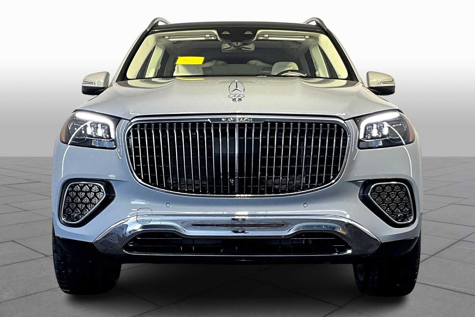 2025 Mercedes Benz GLS Maybach 600 photo 2