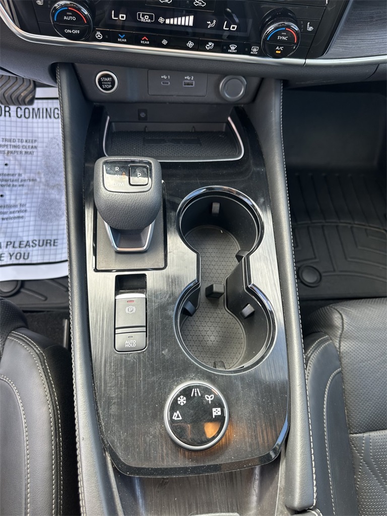 2021 Nissan Rogue Platinum photo 18