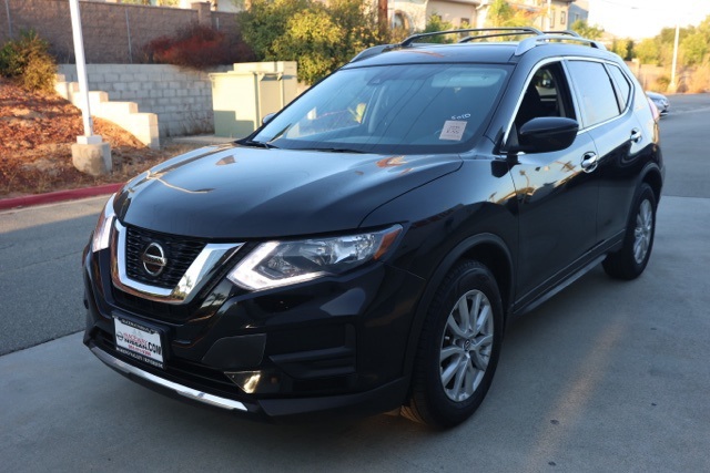 2019 Nissan Rogue SV photo 4