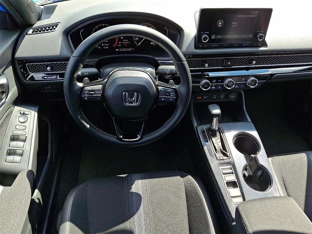 2025 Honda Civic Hatchback Sport photo 11