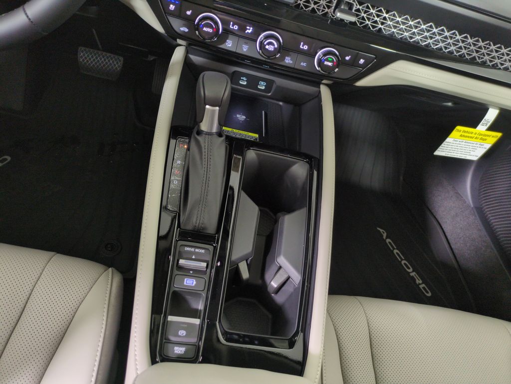 2025 Honda Accord Hybrid Touring photo 22