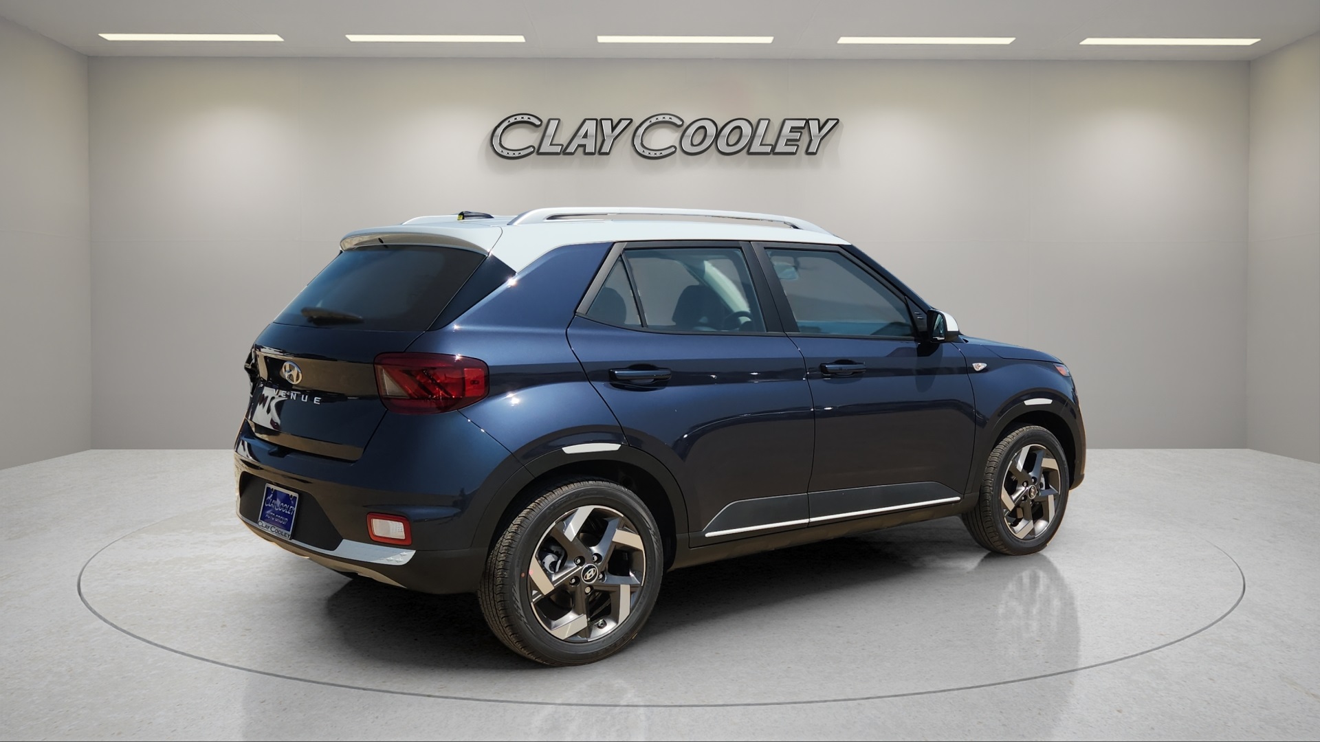 2025 Hyundai Venue Limited photo 3