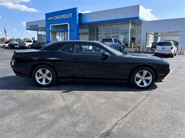 2021 Dodge Challenger SXT photo 3