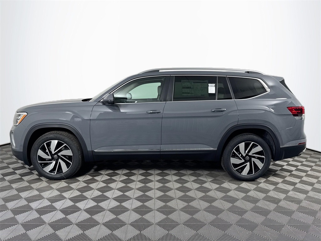 2025 Volkswagen Atlas SEL photo 2