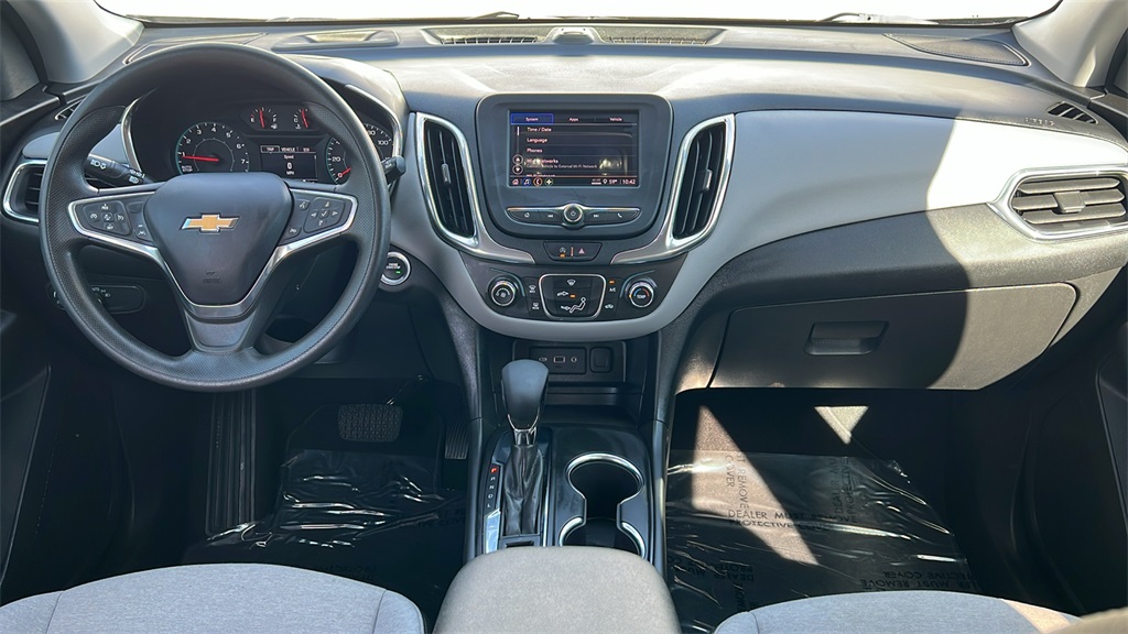 2023 Chevrolet Equinox LS photo 3