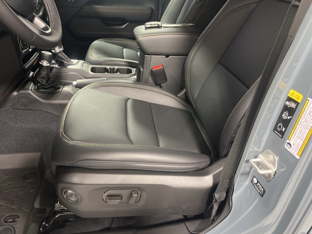 2025 Jeep Gladiator Sport photo 5