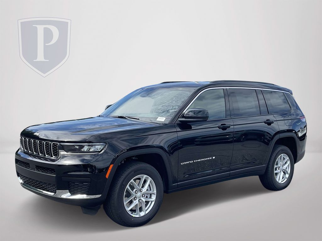 2025 Jeep Grand Cherokee Laredo X photo 3