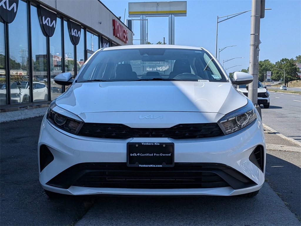 2023 Kia Forte LXS photo 2