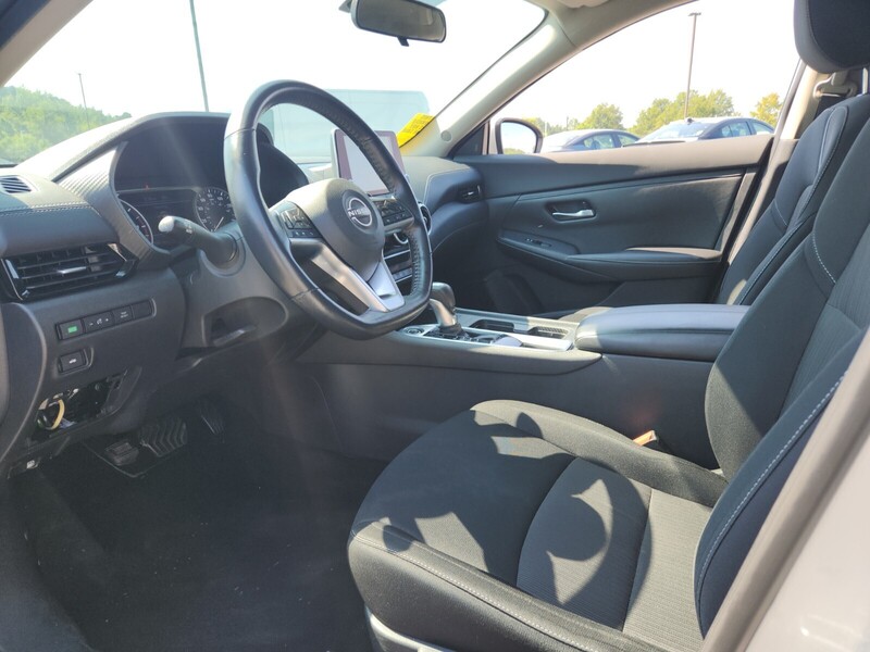 2021 Nissan Sentra SV photo 10