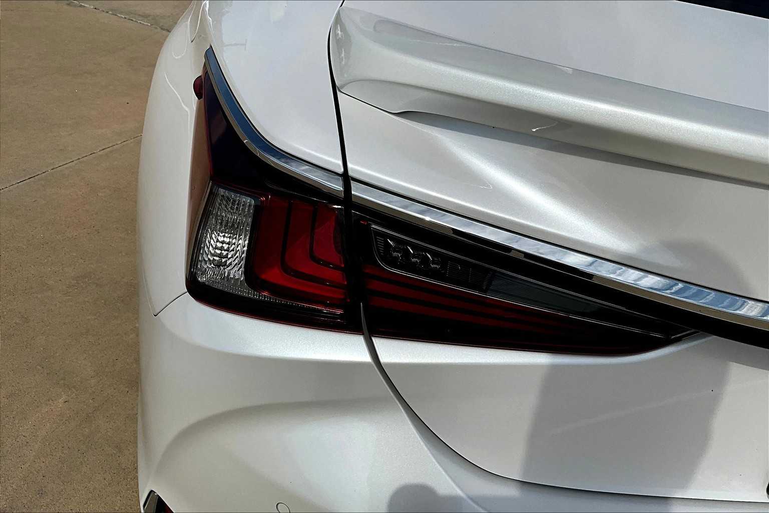 2025 Lexus ES Luxury photo 26
