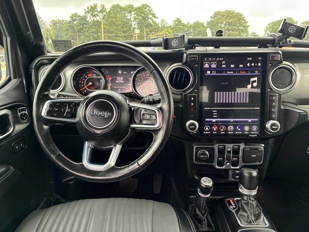 2020 Jeep Wrangler Unlimited Sahara photo 13