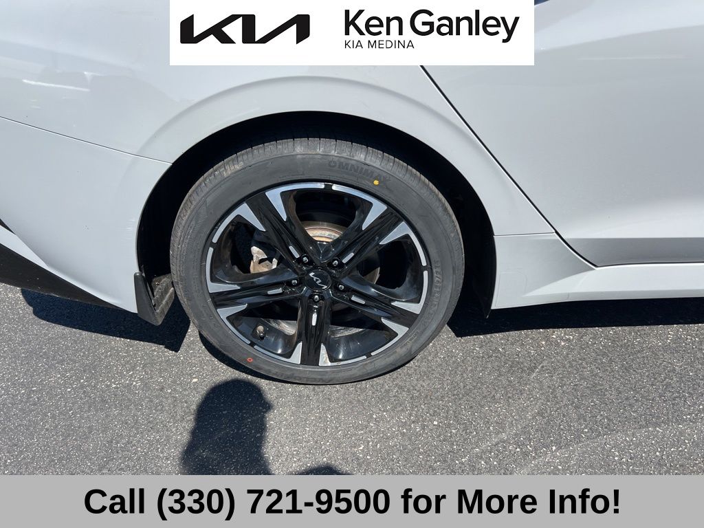2023 Kia K5 GT-Line photo 21