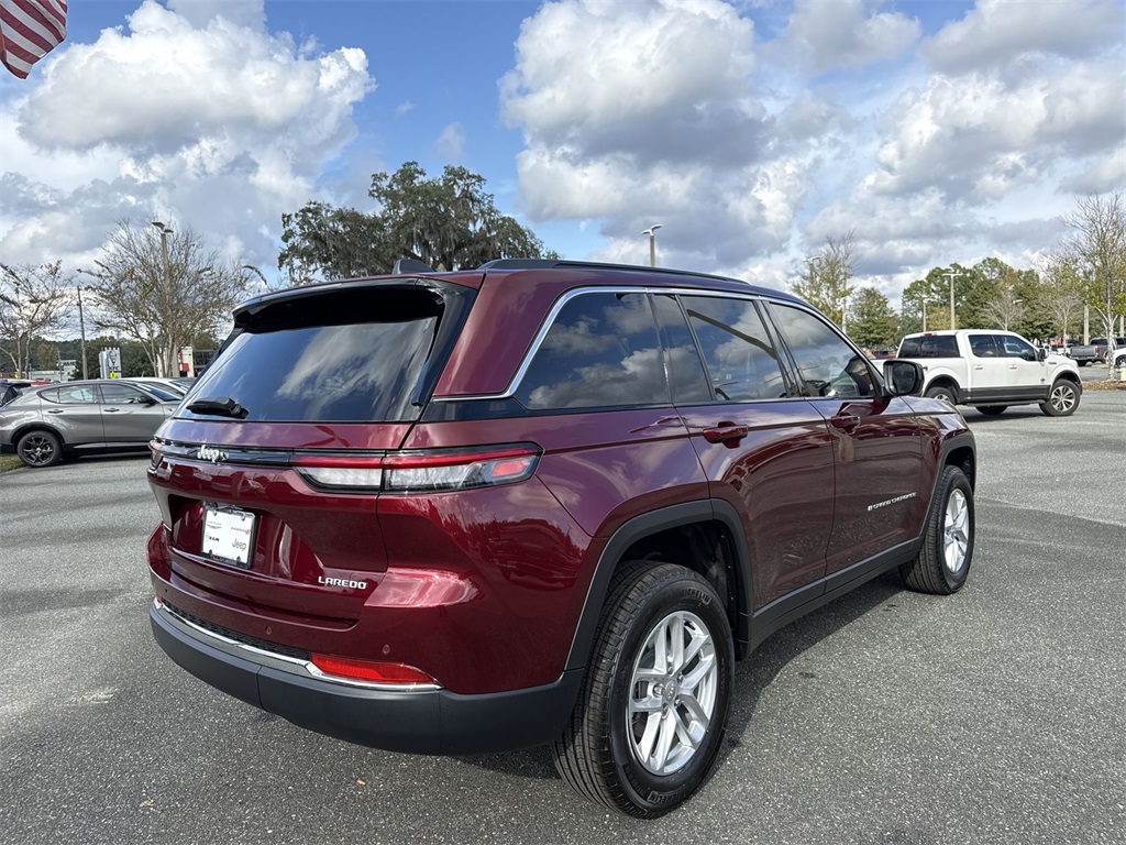 2025 Jeep Grand Cherokee Laredo X photo 3