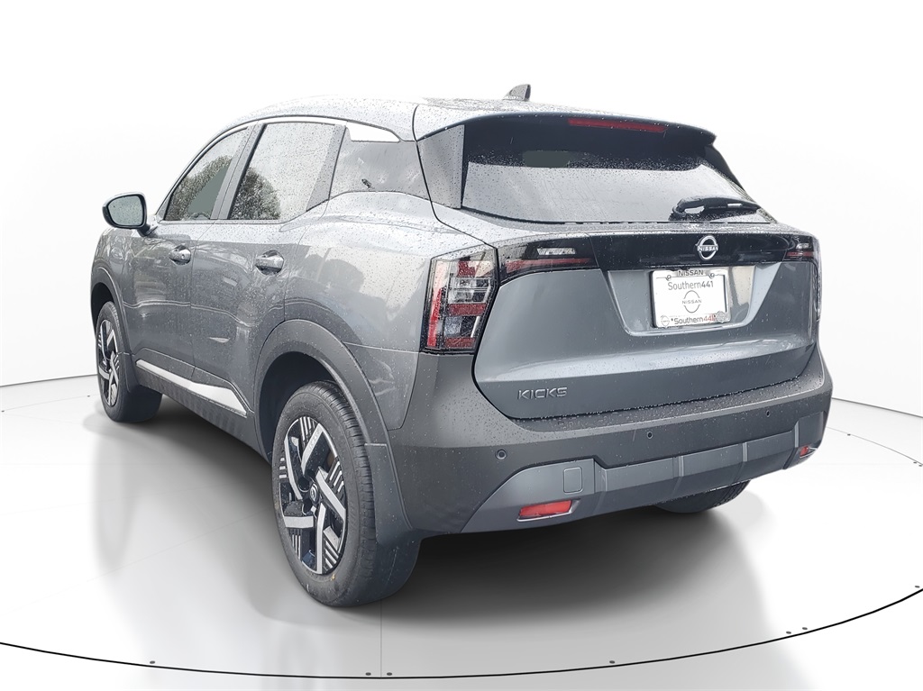 2026 Nissan Kicks SV photo 2