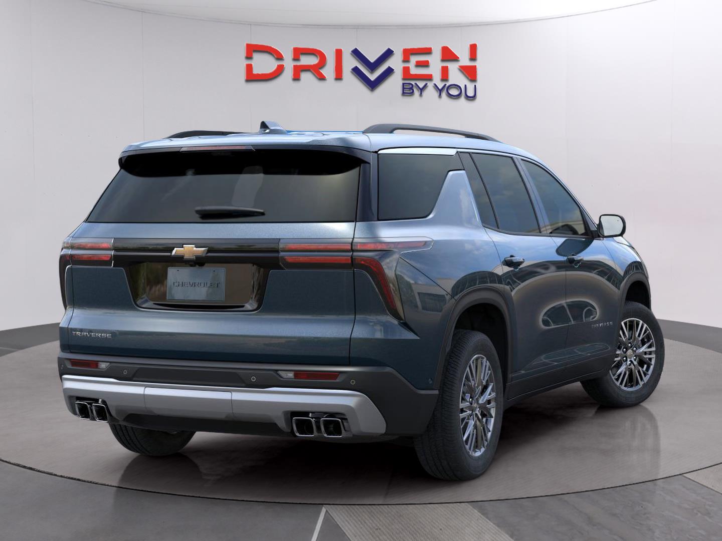 2026 Chevrolet Traverse photo 2