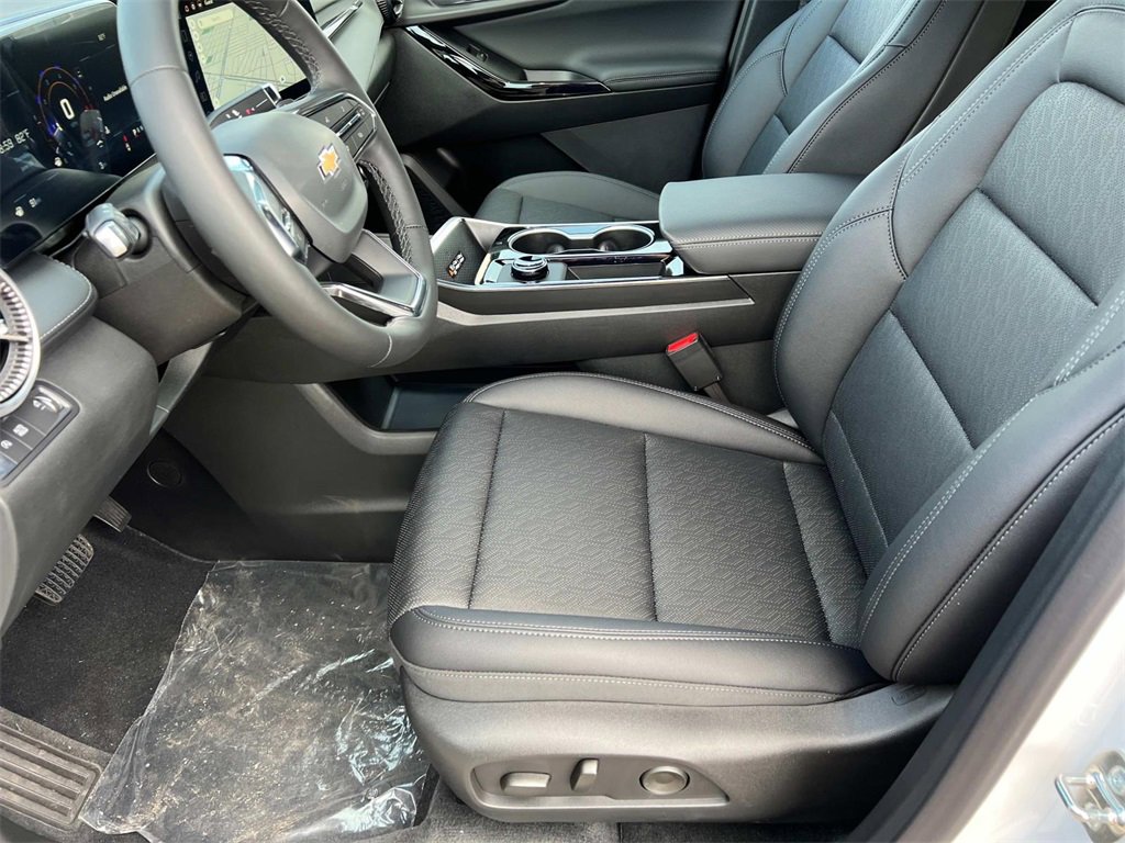 2026 Chevrolet Equinox LT photo 11
