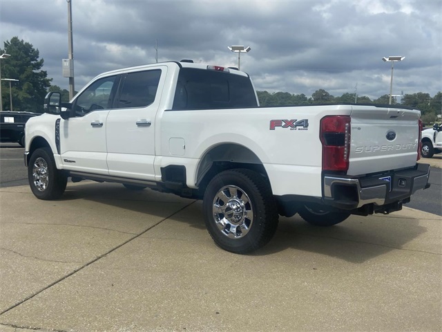 2025 Ford F-350 photo 3