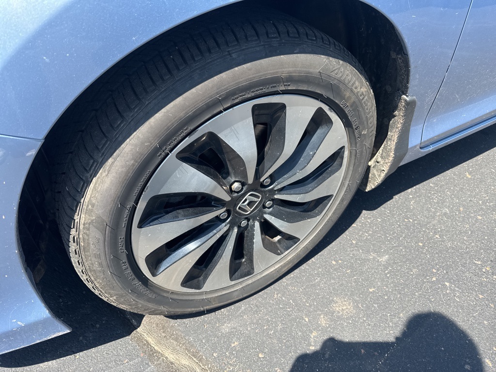 2017 Honda Accord Hybrid EX-L photo 8