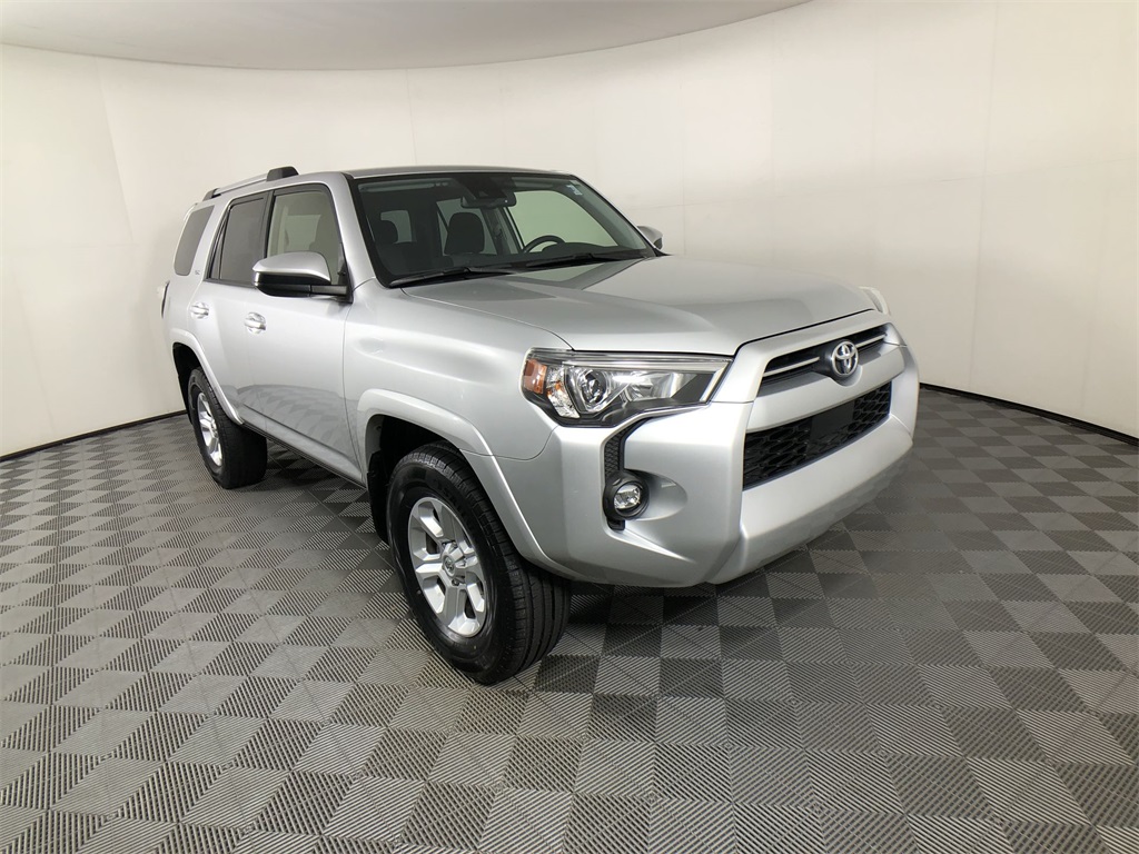 2024 Toyota 4Runner SR5 photo 4