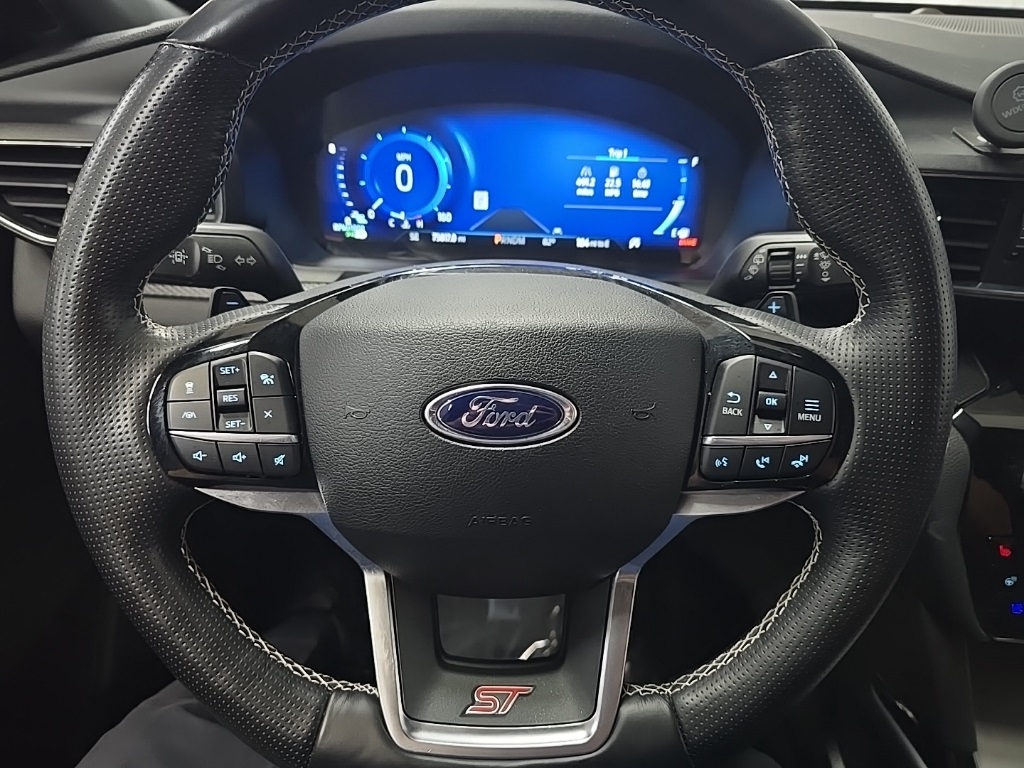 2021 Ford Explorer ST photo 19