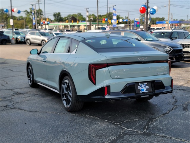 2025 Kia K4 GT-Line photo 6