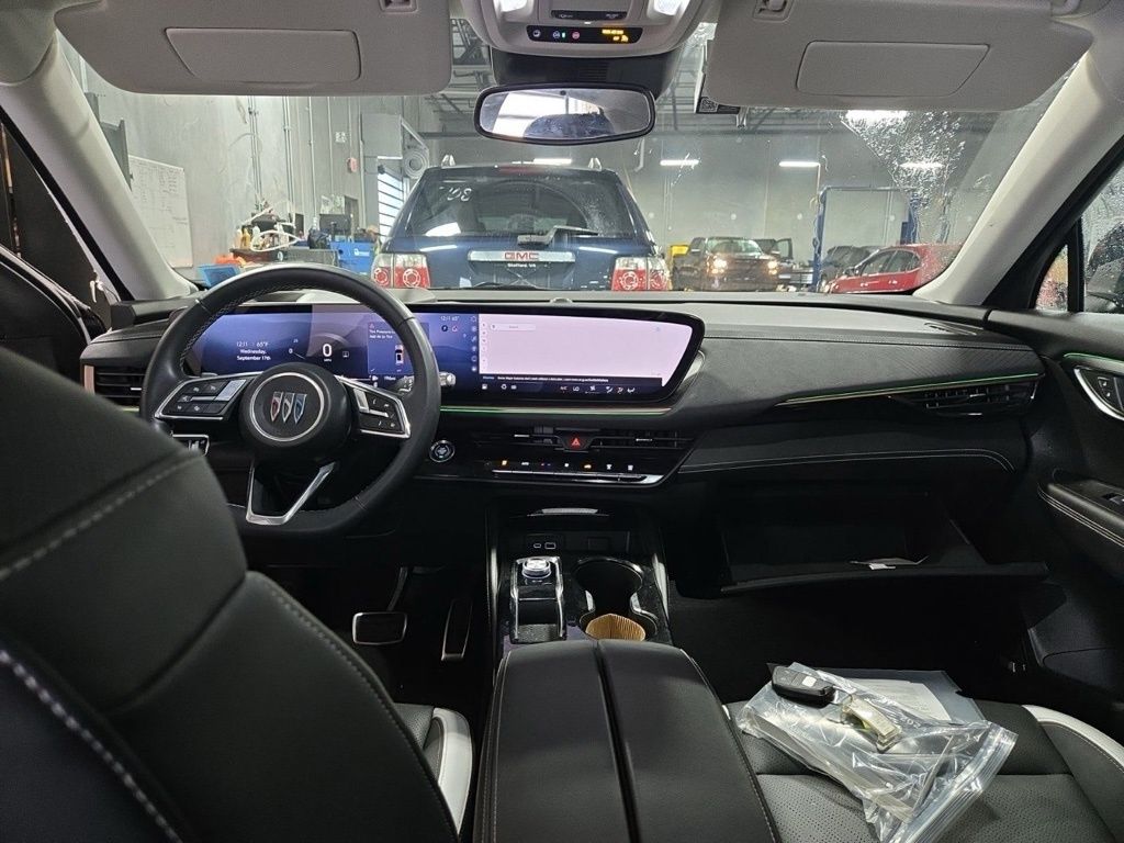 2024 Buick Envision Sport Touring photo 6