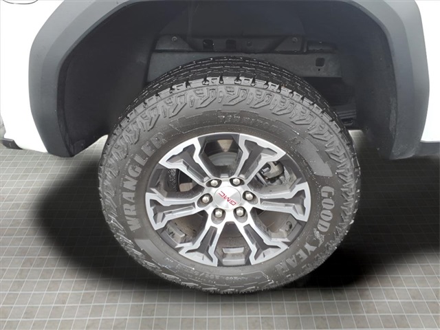 2025 Gmc Canyon AT4 photo 4