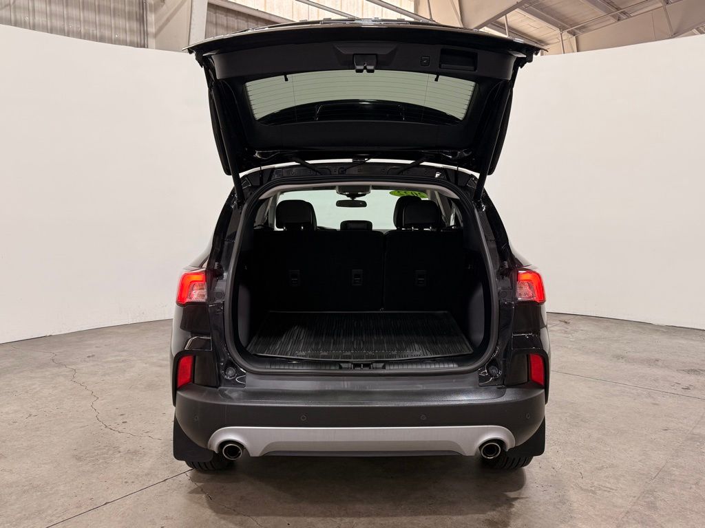 2022 Ford Escape Hybrid SEL photo 11