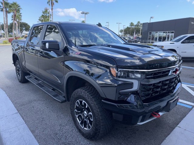 2024 Chevrolet Silverado 1500 ZR2 photo 2