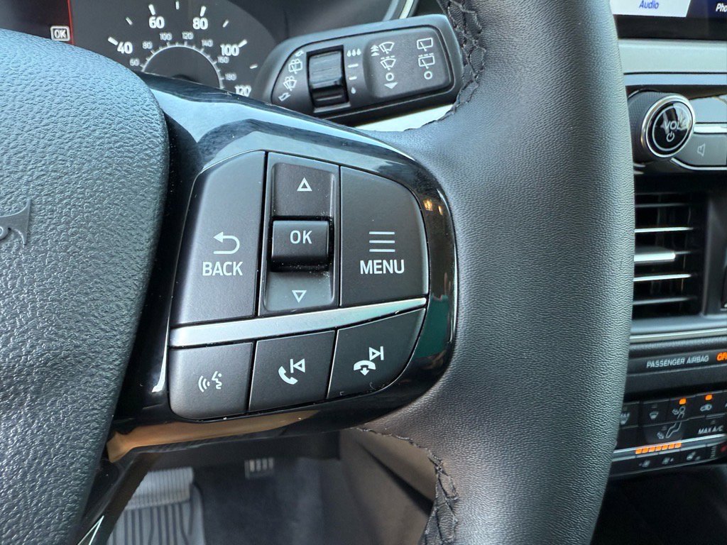 2022 Ford Escape SEL photo 14