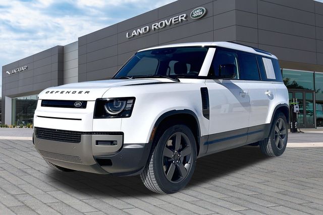 2026 Land Rover Defender S's photo