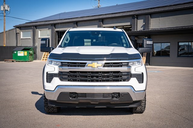 2022 Chevrolet Silverado 1500 LT photo 3
