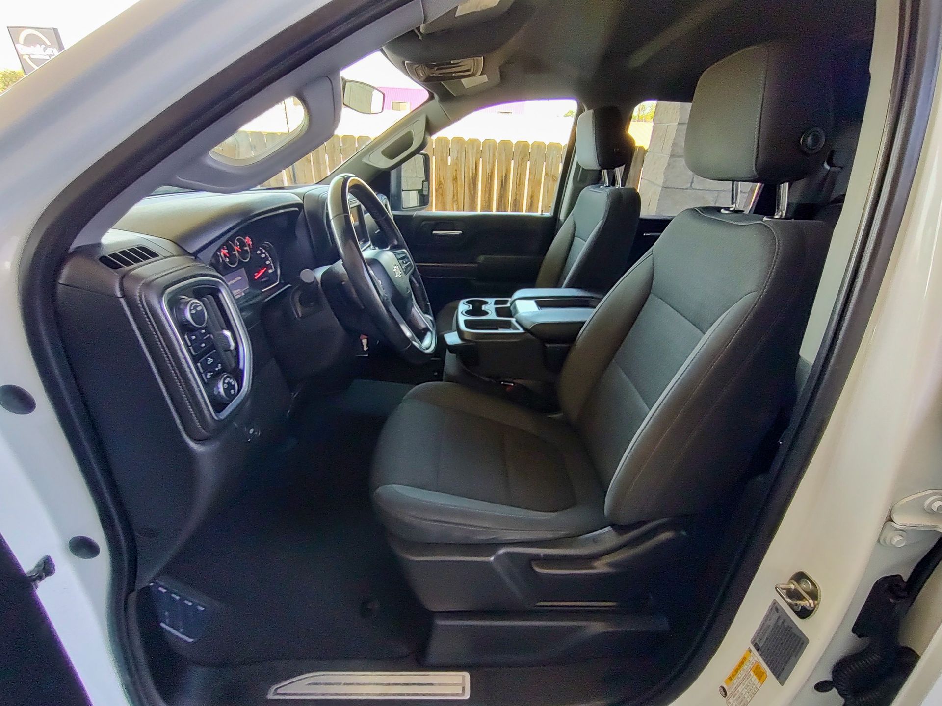 2023 Chevrolet Silverado 3500HD LT photo 3