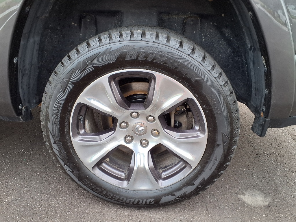2019 Ram 1500 Laramie photo 6