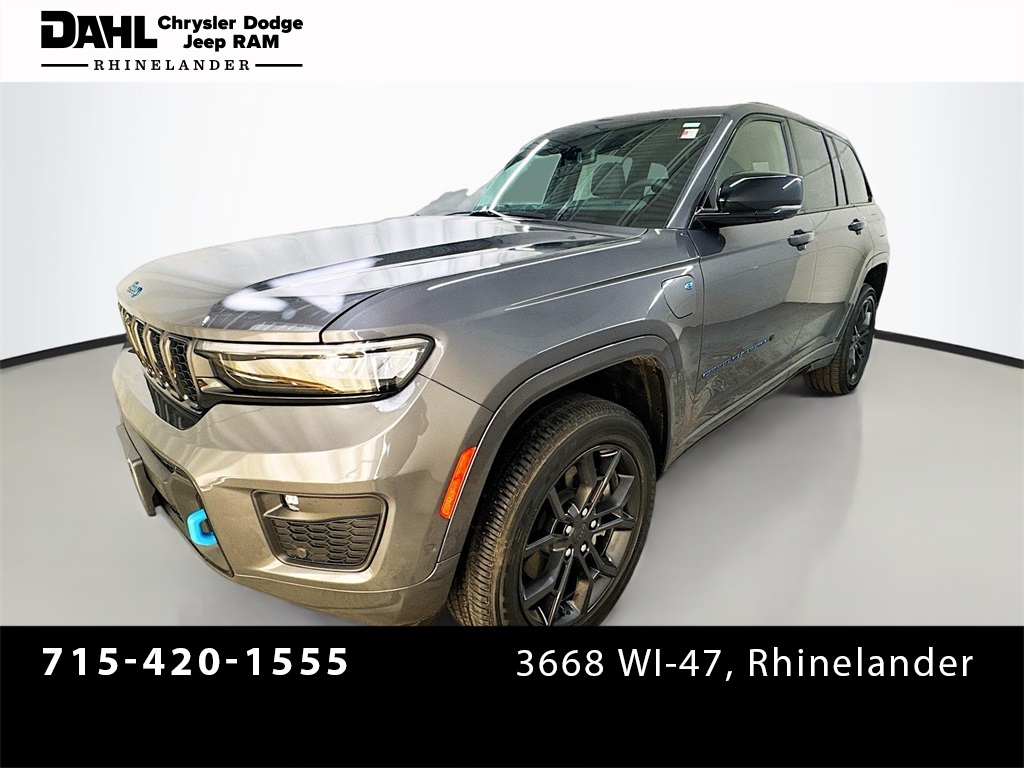 2025 Jeep Cherokee photo 3