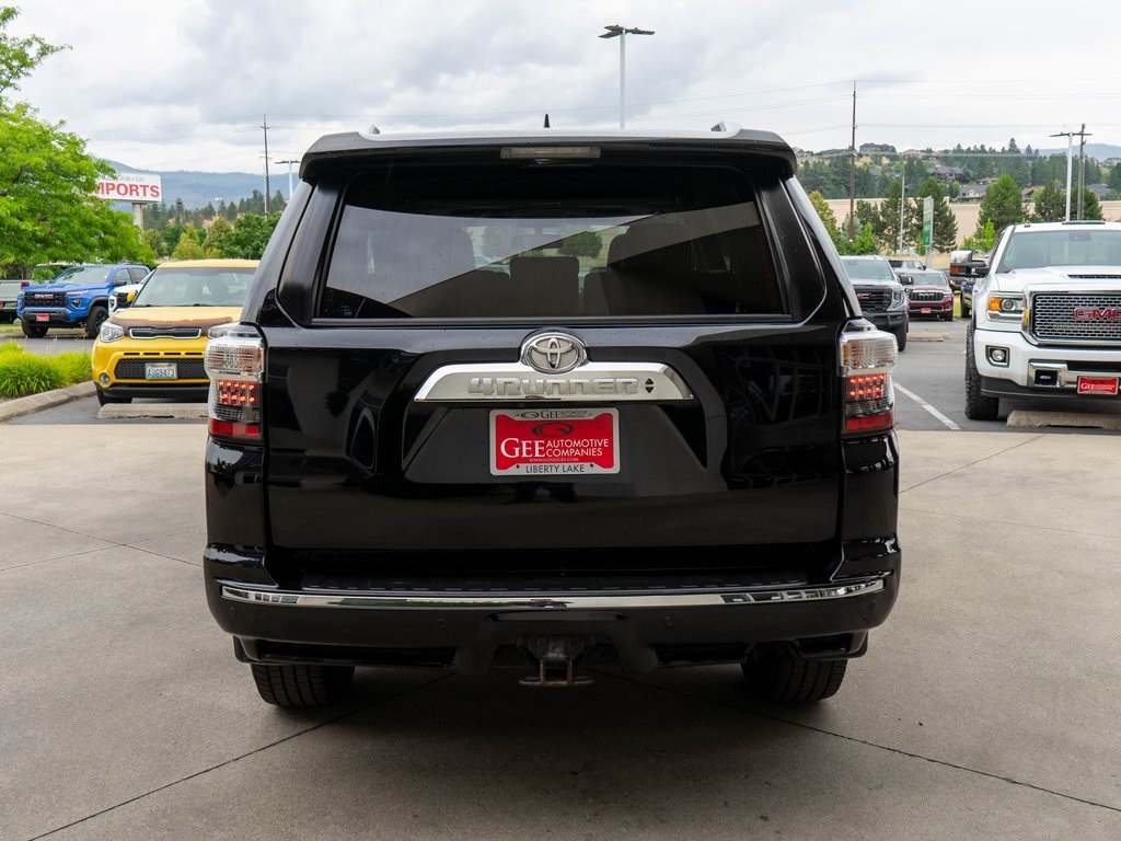 2016 Toyota 4Runner Limited photo 5