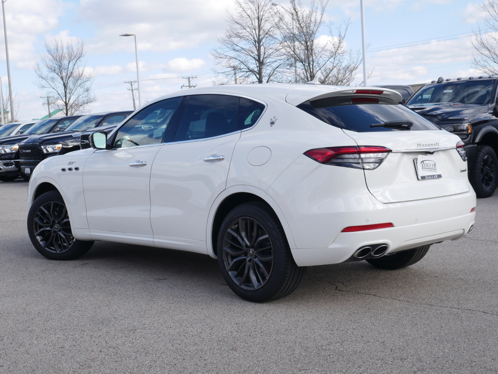 2024 Maserati Levante GT photo 10