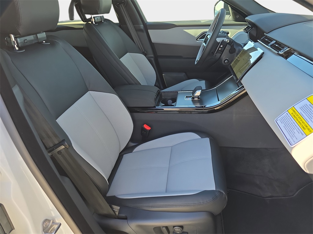 2026 Land Rover Range Rover Velar S photo 7