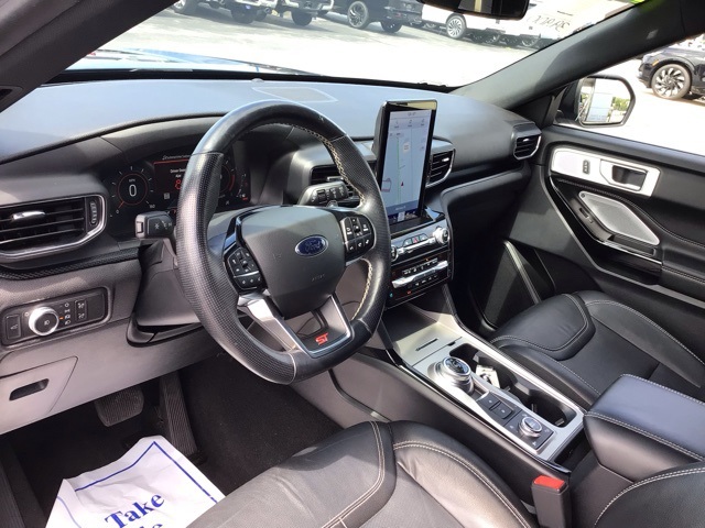 2021 Ford Explorer ST photo 5