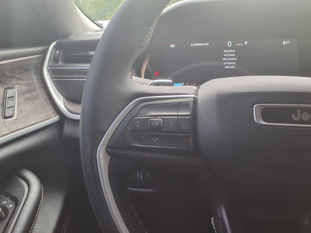 2023 Jeep Grand Cherokee Limited photo 16