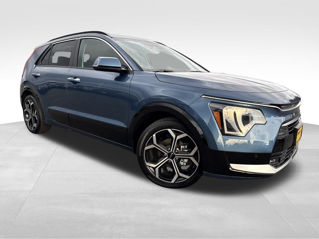 2025 Kia Niro SX Touring's photo
