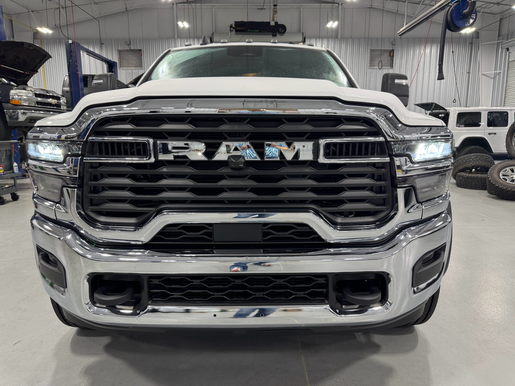 2025 Ram 4500 Tradesman photo 9
