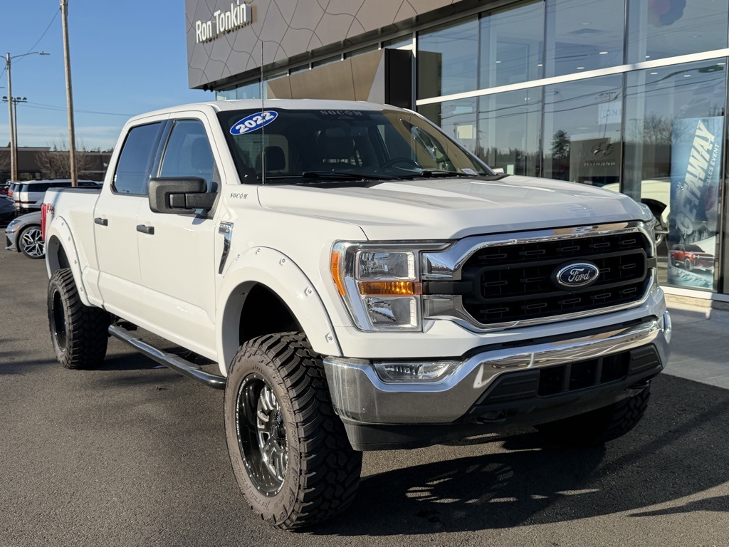 2022 Ford F-150 XL photo 2