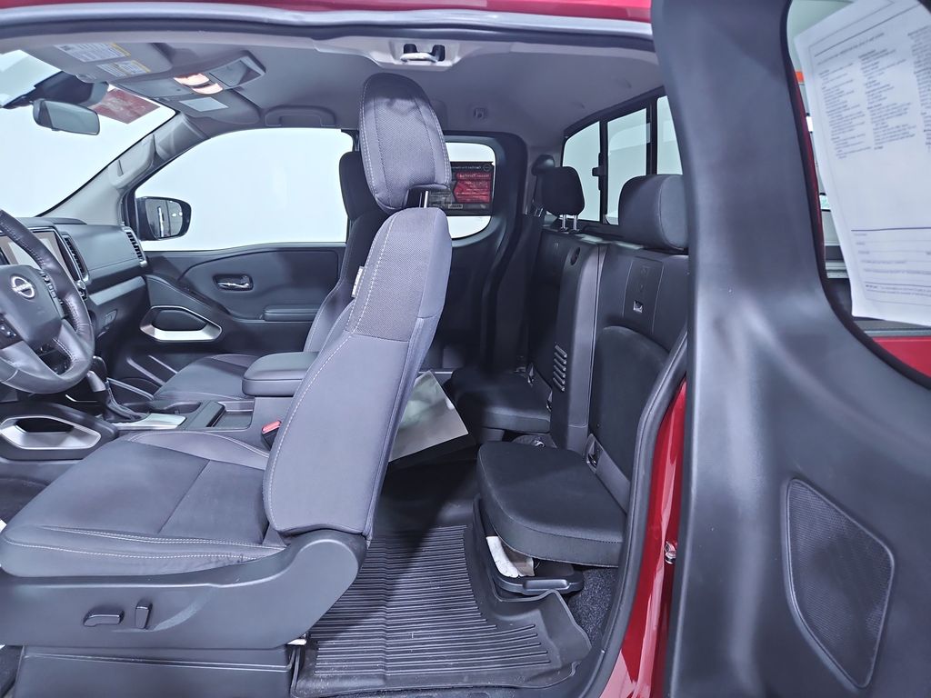 2024 Nissan Frontier SV photo 23