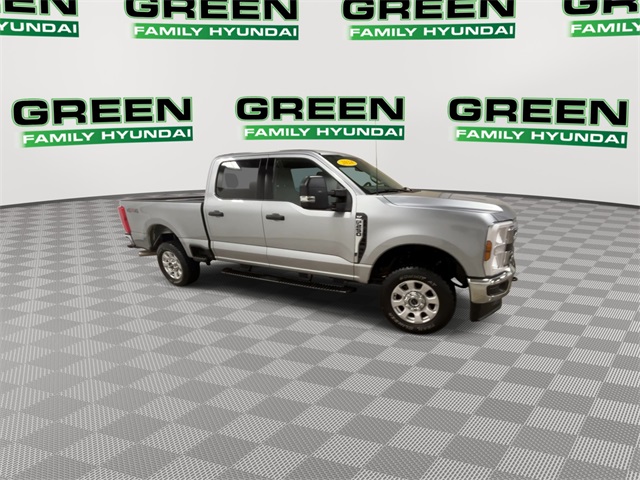 2024 Ford F-250 photo 2