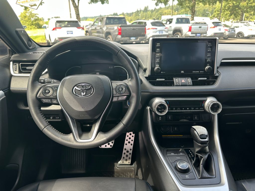 2020 Toyota RAV4 Hybrid XSE photo 15