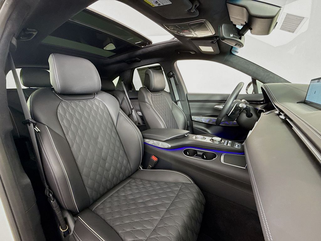 2025 Genesis GV70 3.5T Sport photo 28