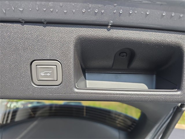 2026 Chevrolet Equinox LT photo 12
