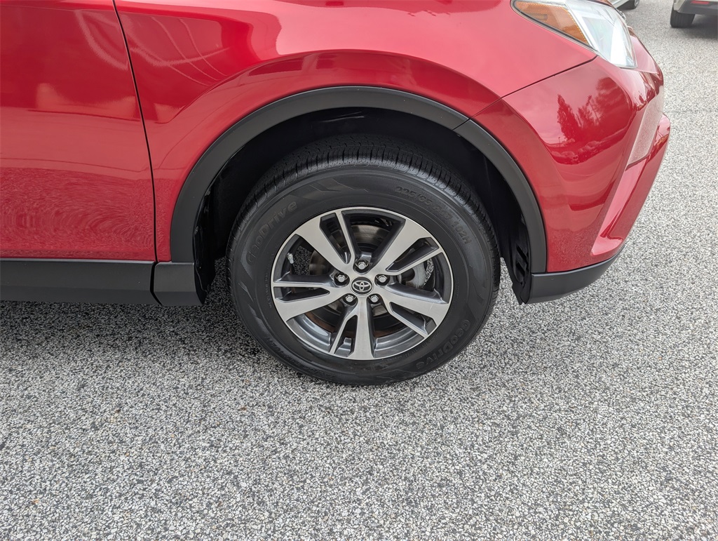 2016 Toyota RAV4 XLE photo 26