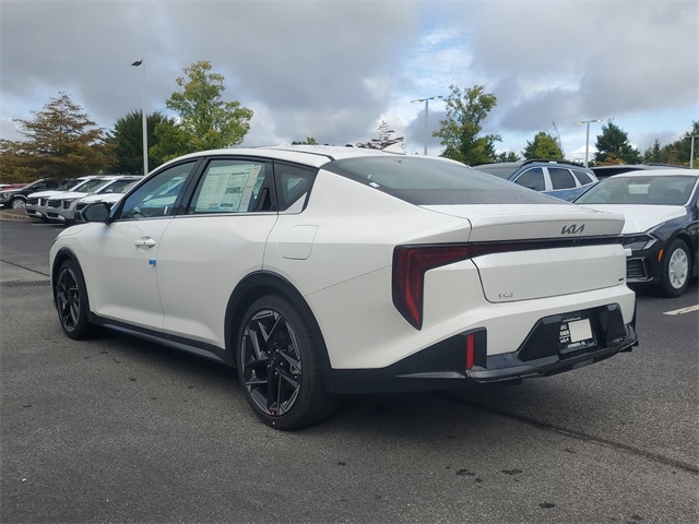 2025 Kia K4 GT-Line photo 4